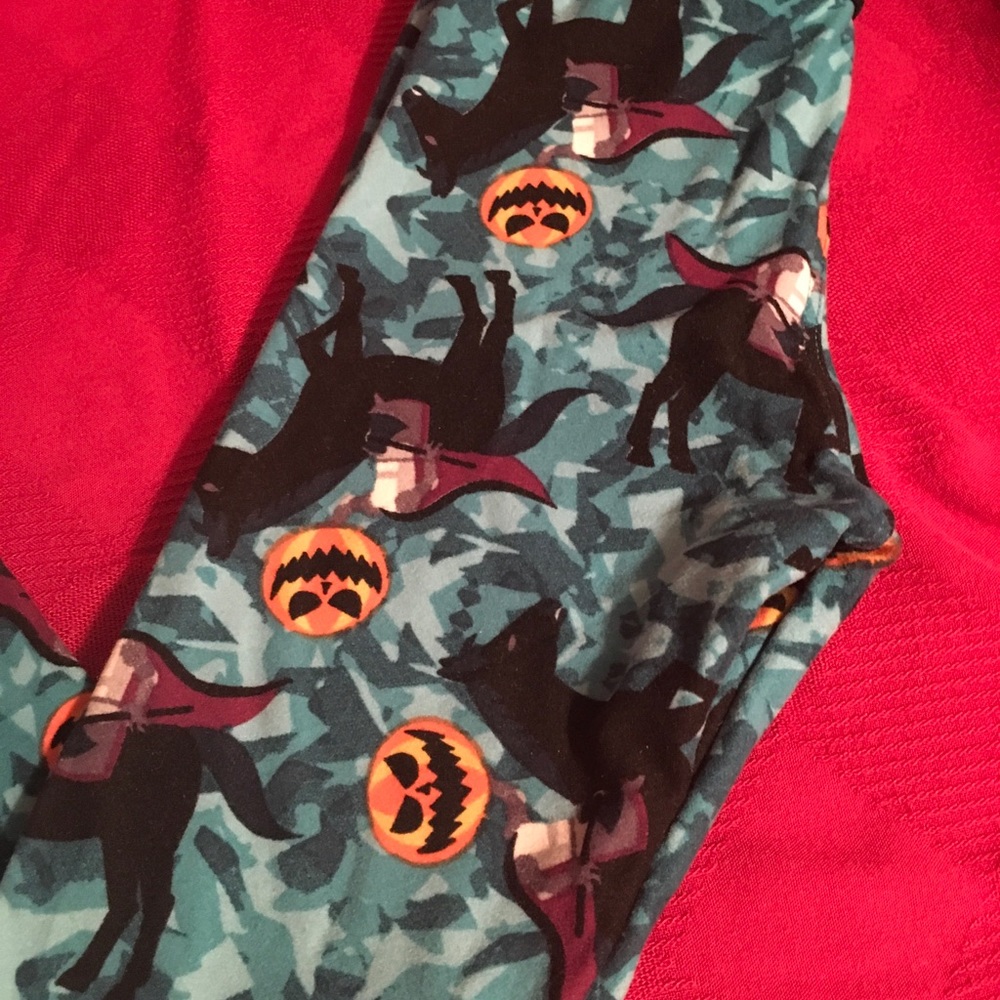 Lularoe s/m headless horseman - Picture 2 of 2